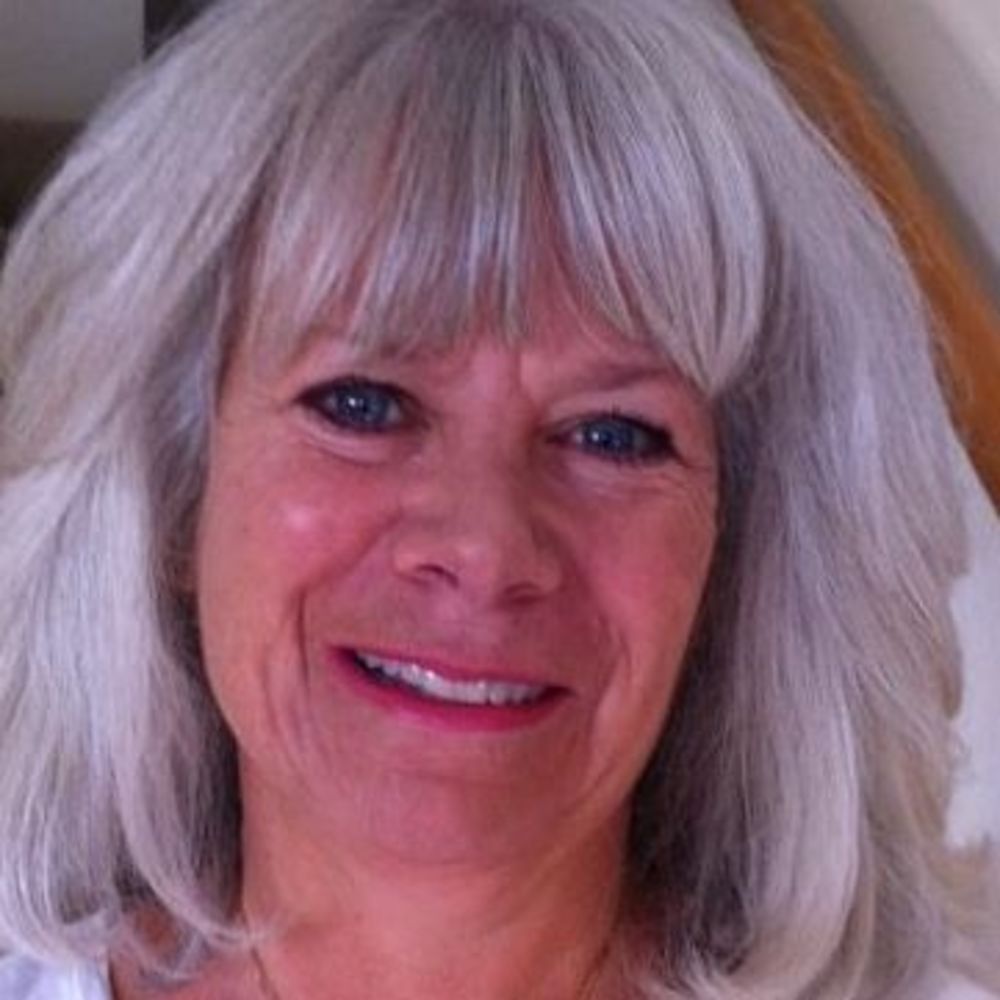 Meet your Posher, Elaine